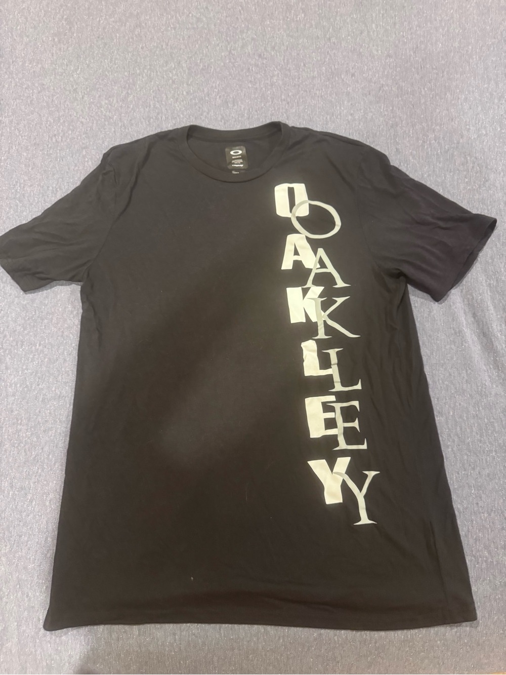 Men’s Oakley T-shirt/XL
